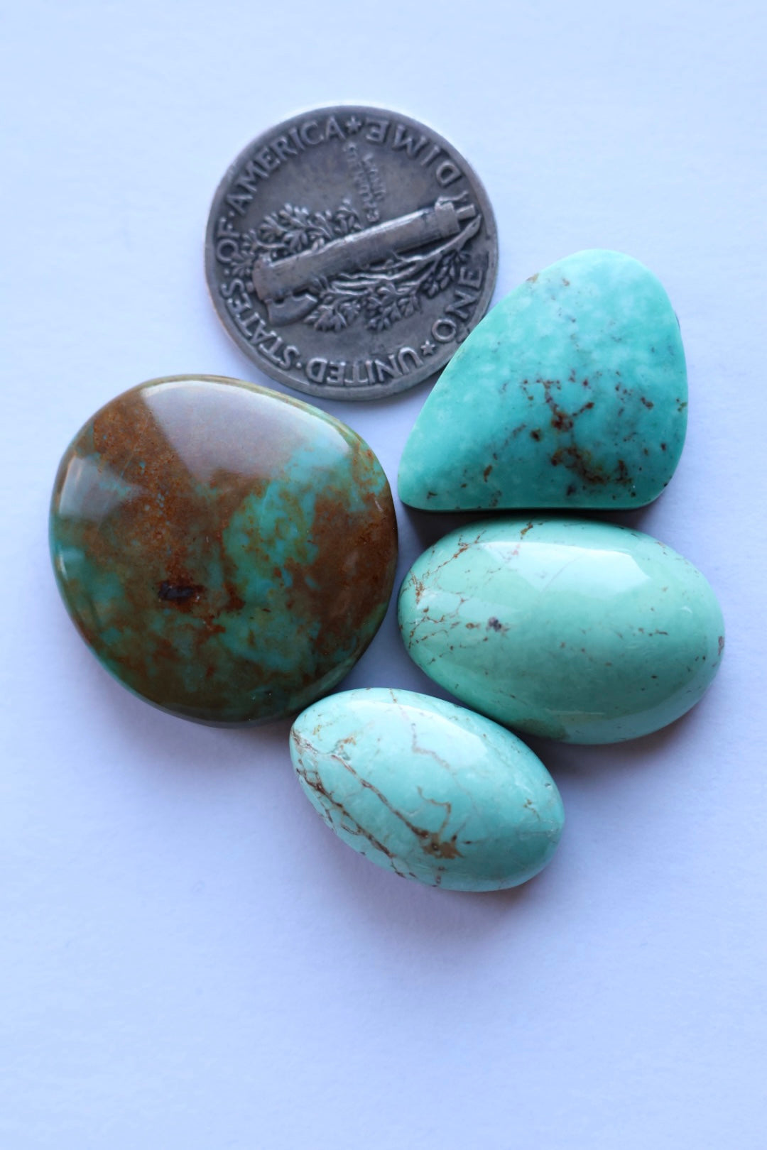 Royston turquoise cabochon set