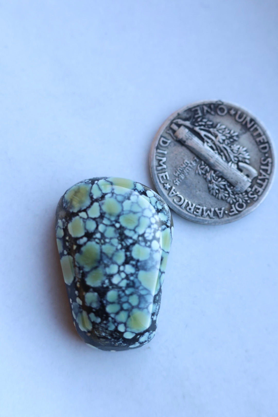 Colina verde variscite cabochon