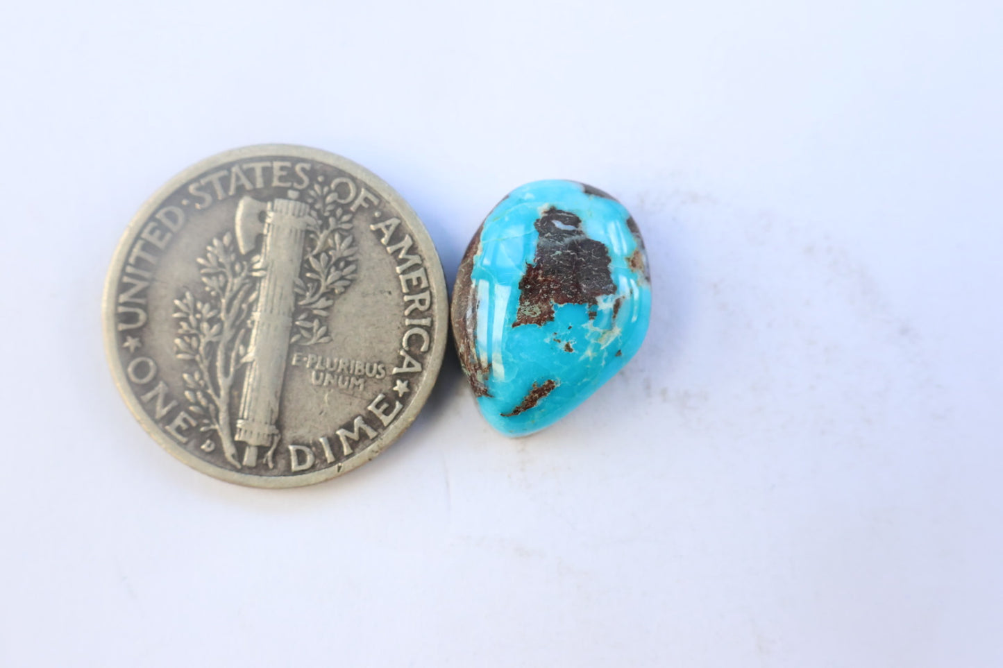 Bisbee turquoise cabochon