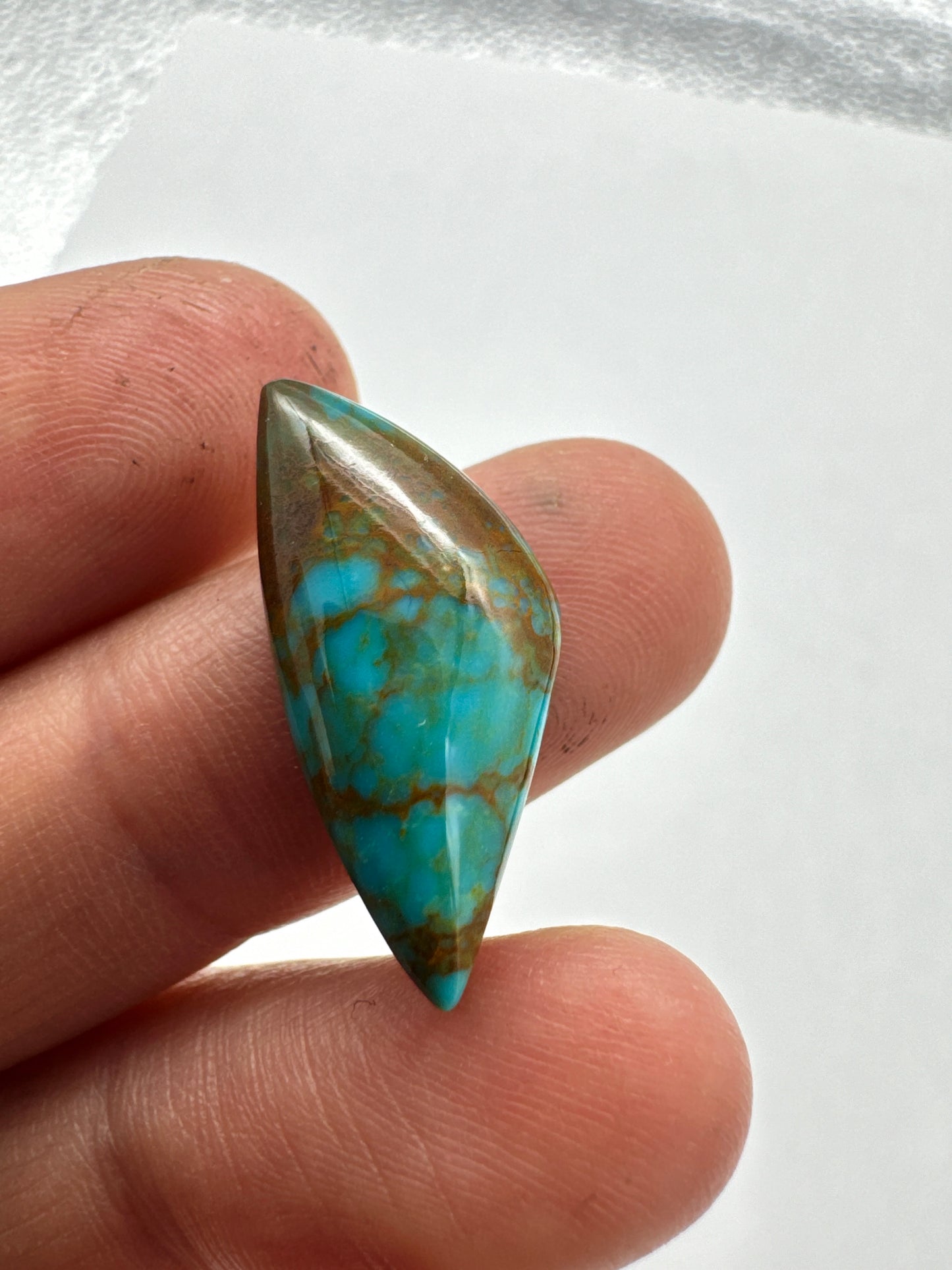 Creamy Kingman turquoise cabochon