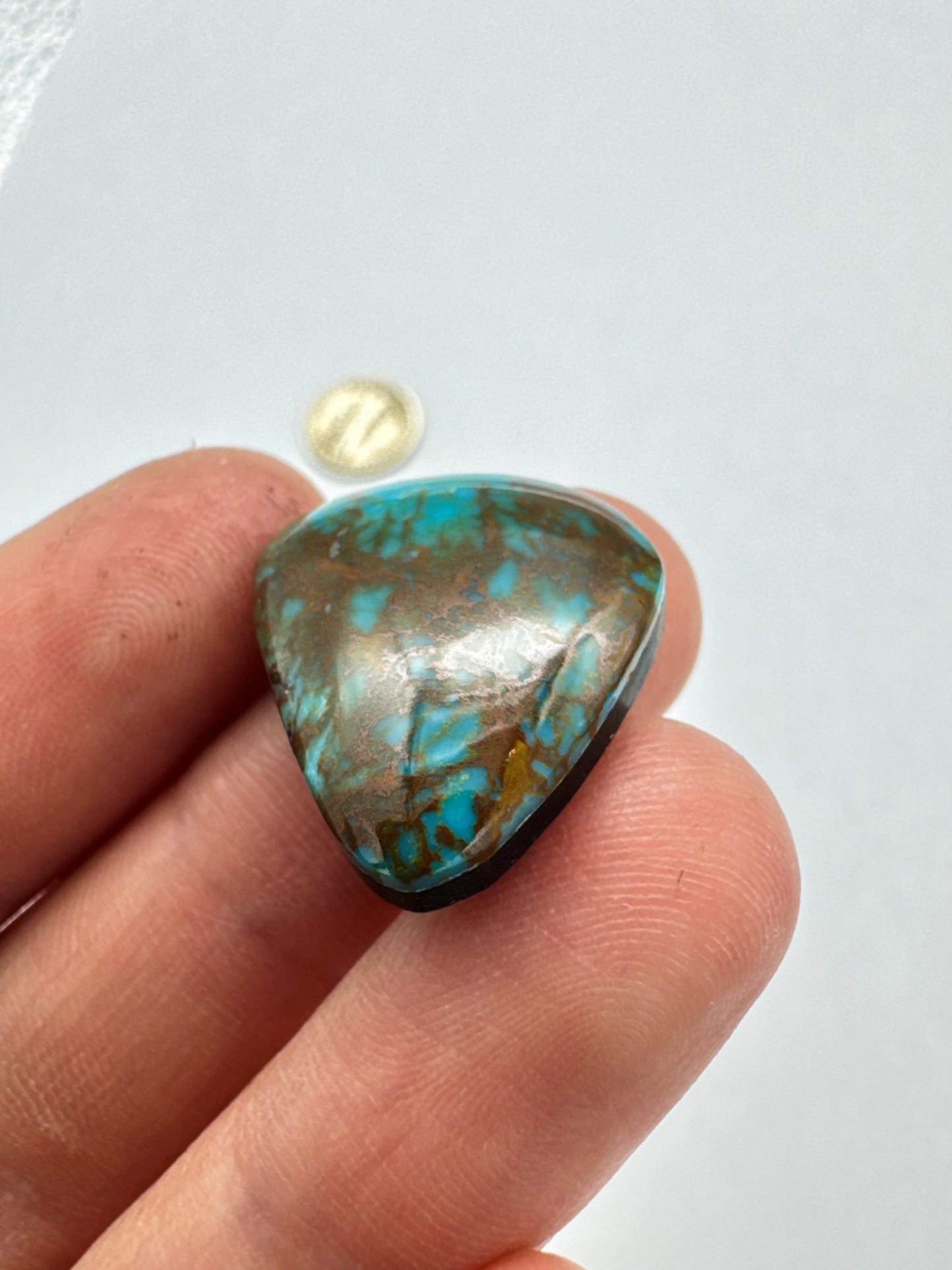 Creamy Kingman turquoise cabochon