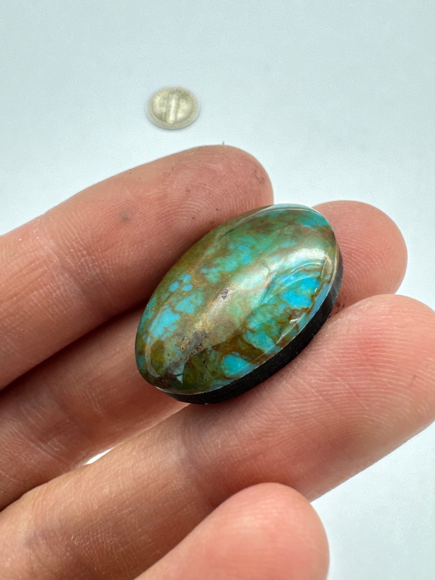 Creamy Kingman turquoise cabochon